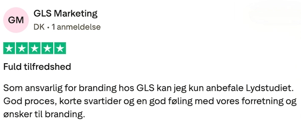 Lydstudie nær København – Producer ved tastatur. – Lydstudiet